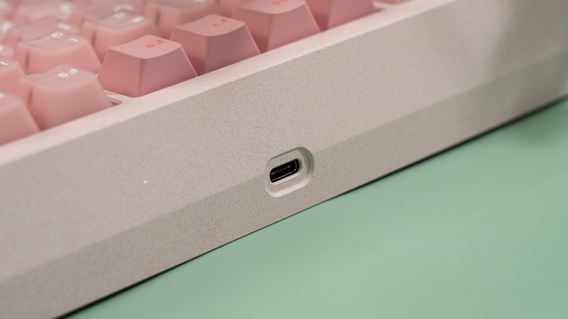 Zoom75 Essential Edition - Strawberry Icecream