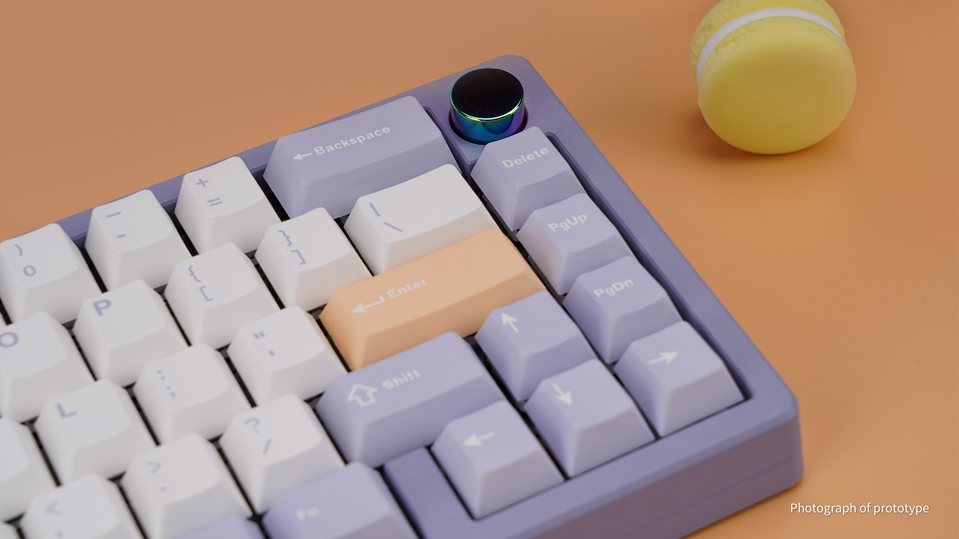 Zoom65 Essential Edition R2