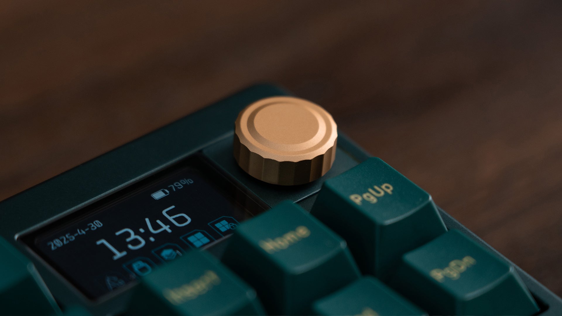 Pre-Order] ZOOM TKL DYNA Ink Green