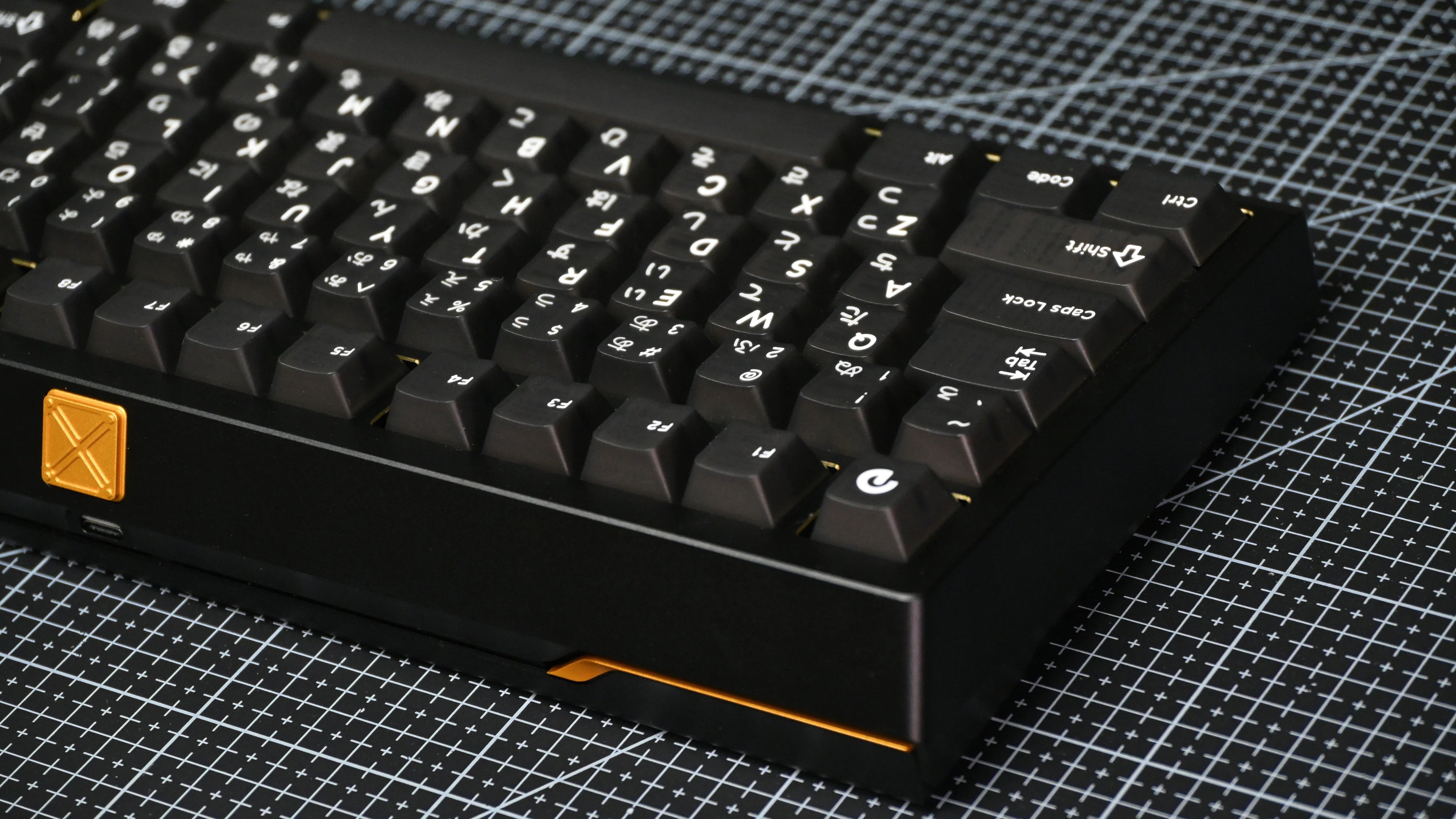 Zoom75 TIGA Anodized Black